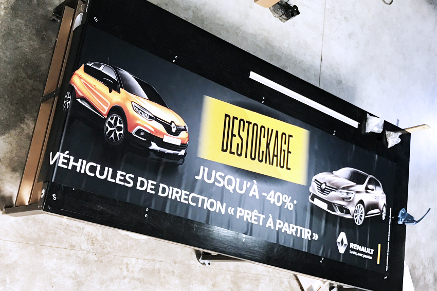 bâche grand format renault signalétique communication publicité