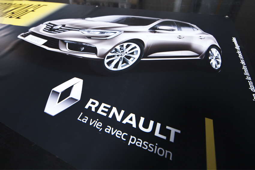 bâche grand format renault signalétique communication publicité