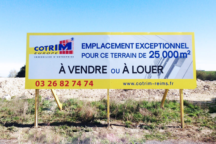 réalisation et pose panneau grand format 6x2 m cotrim europe signalétique communication publicité immo immobilier entreprise