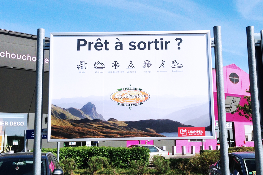 panneaux affichage publicitaire adhésifs as adventure communication signalétique publicité 