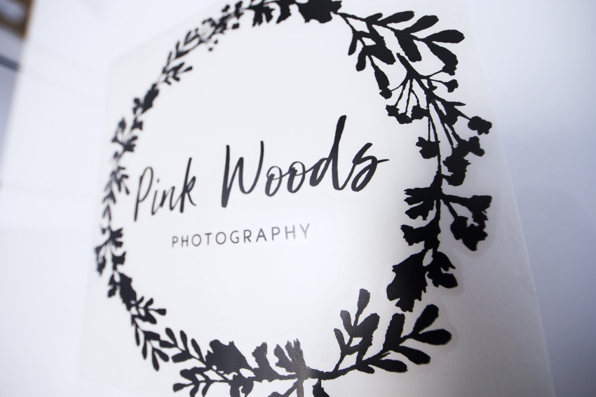 stickers autocollants teinté masse pink woods photography impression communication publicité