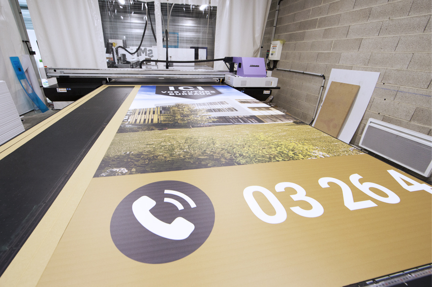 impression encre uv mimaki jfx 500-2131 panneau grand format 9x3m cushman & wakefield immobilier communication signalétique publicité