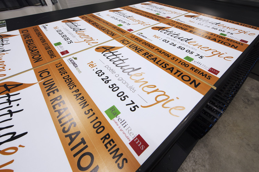 impression panneaux akylux mimaki jfx 500-2131 encre uv attitud'énergie signalétique communication publicité 