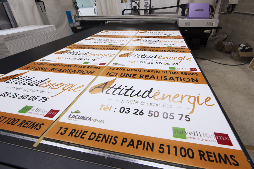 impression panneaux akylux mimaki jfx 500-2131 encre uv attitud'énergie signalétique communication publicité 