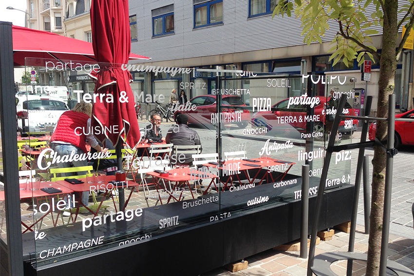 marquage vitres restaurant italien bottega della villa reims adhésif